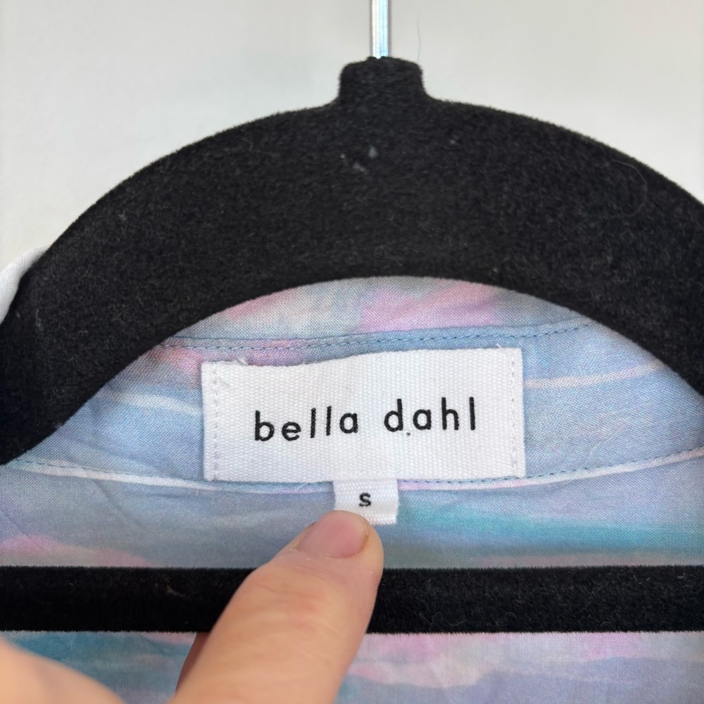 Bella Dahl Long Sleeve Button Down Top with Sunset Design Size S‎ NWT - Picture 2 of 10